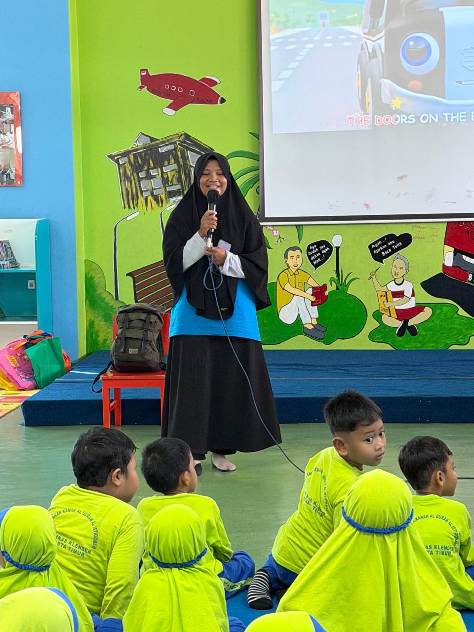 Wisata LiterAsyik Ke Perpustakaan Jakarta Timur Bersama TK Al Istiqomah